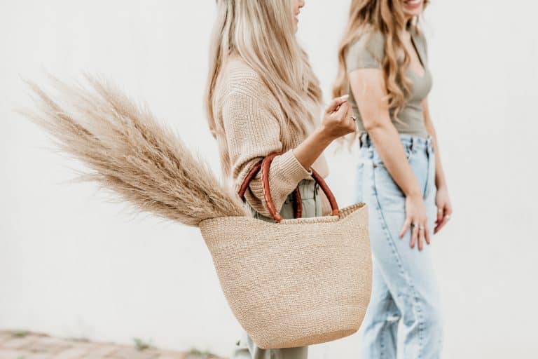 How to Tactfully Approach Your Customers (so that they will buy!)